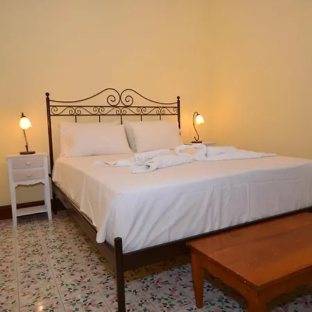 Ampelaki Blue باليوكاستريتسا