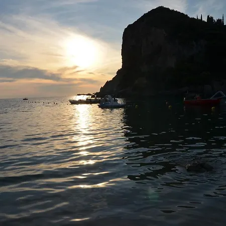 度假居 Ampelaki Blue 帕莱欧卡斯提撒